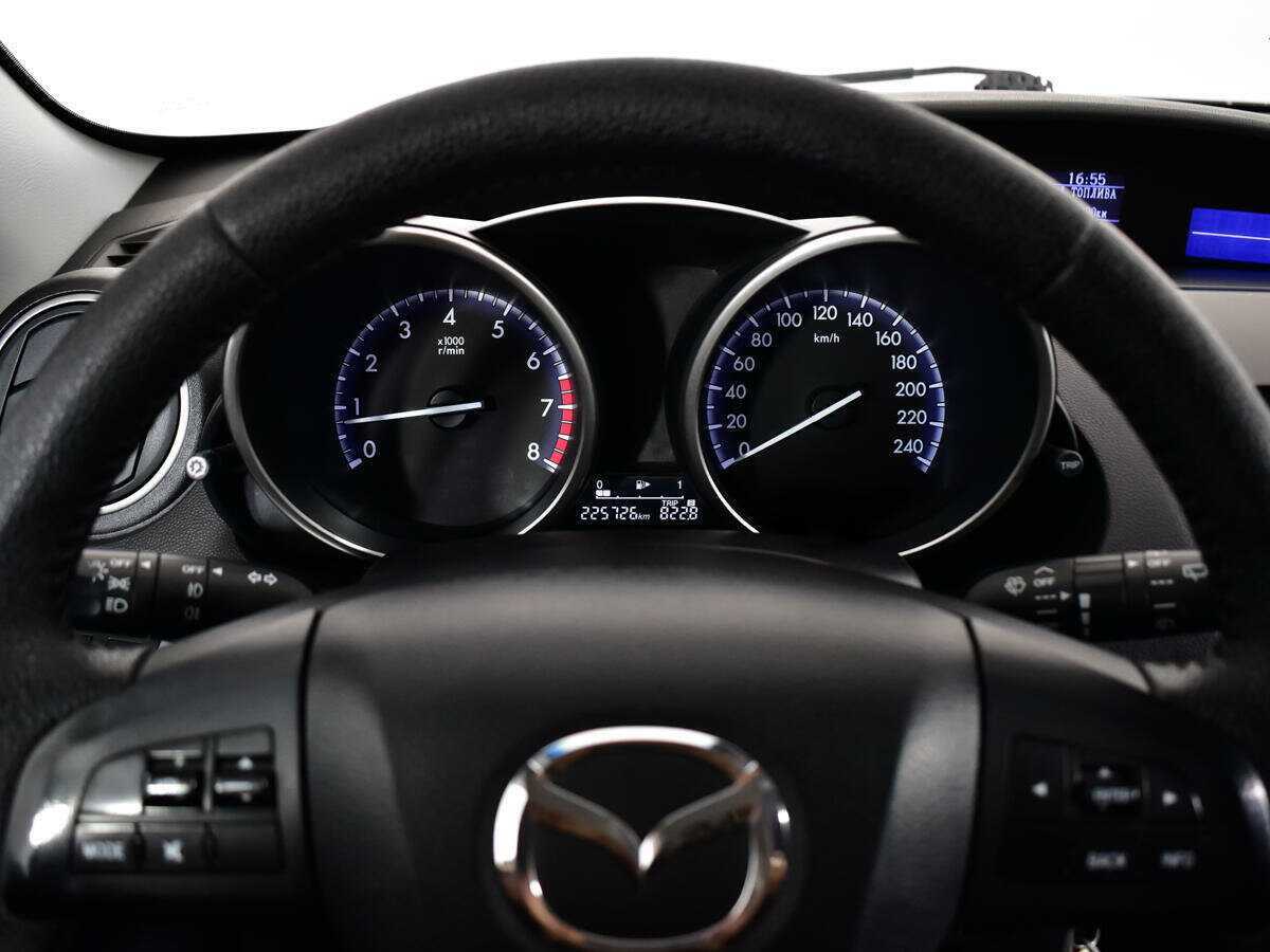 Купить Mazda 3 с пробегом. Фото: #10