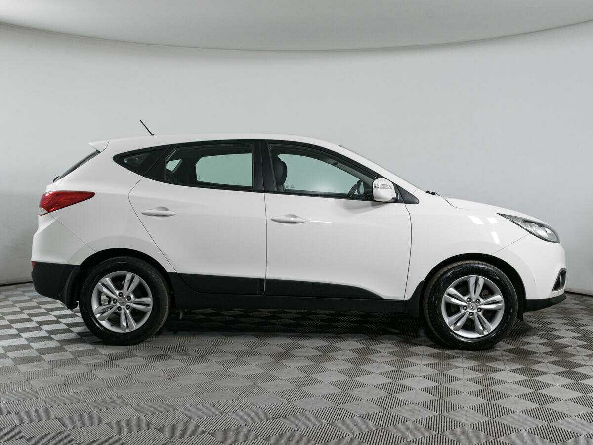 Купить Hyundai ix35 с пробегом. Фото: #3