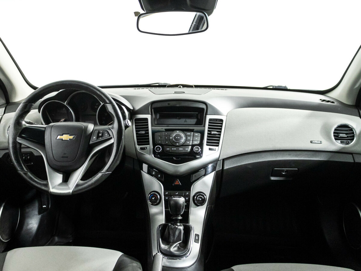 Купить Chevrolet Cruze с пробегом. Фото: #12