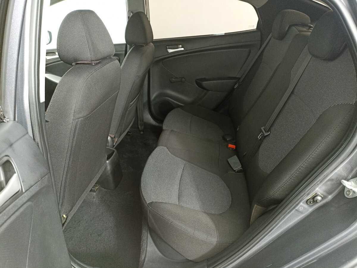 Купить Hyundai Solaris с пробегом. Фото: #6