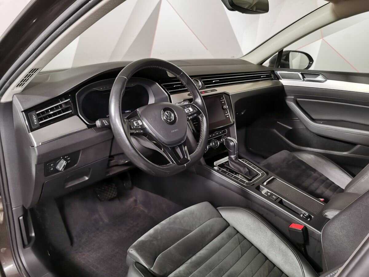 Купить Volkswagen Passat с пробегом. Фото: #13
