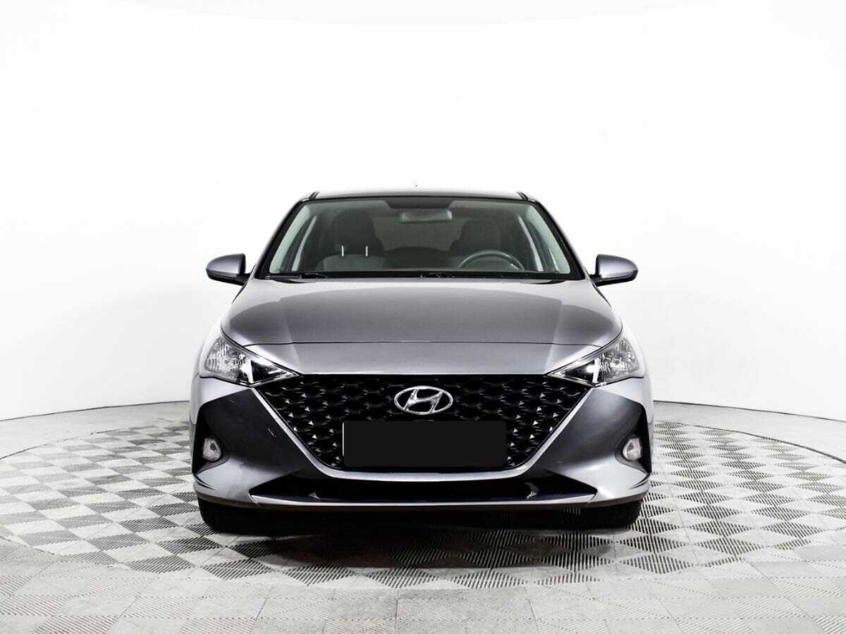 Купить Hyundai Solaris с пробегом. Фото: #1