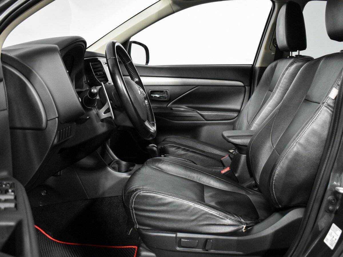 Купить Mitsubishi Outlander с пробегом. Фото: #9