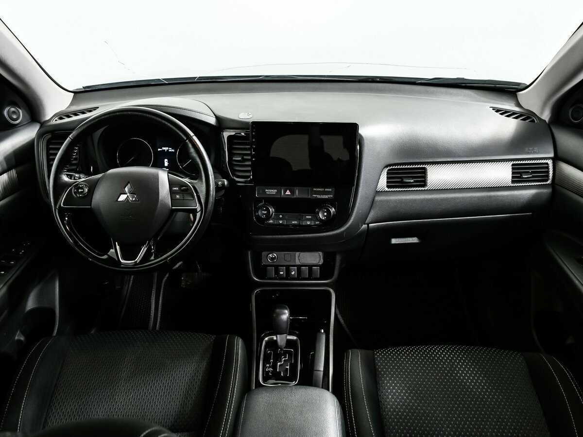 Купить Mitsubishi Outlander с пробегом. Фото: #10