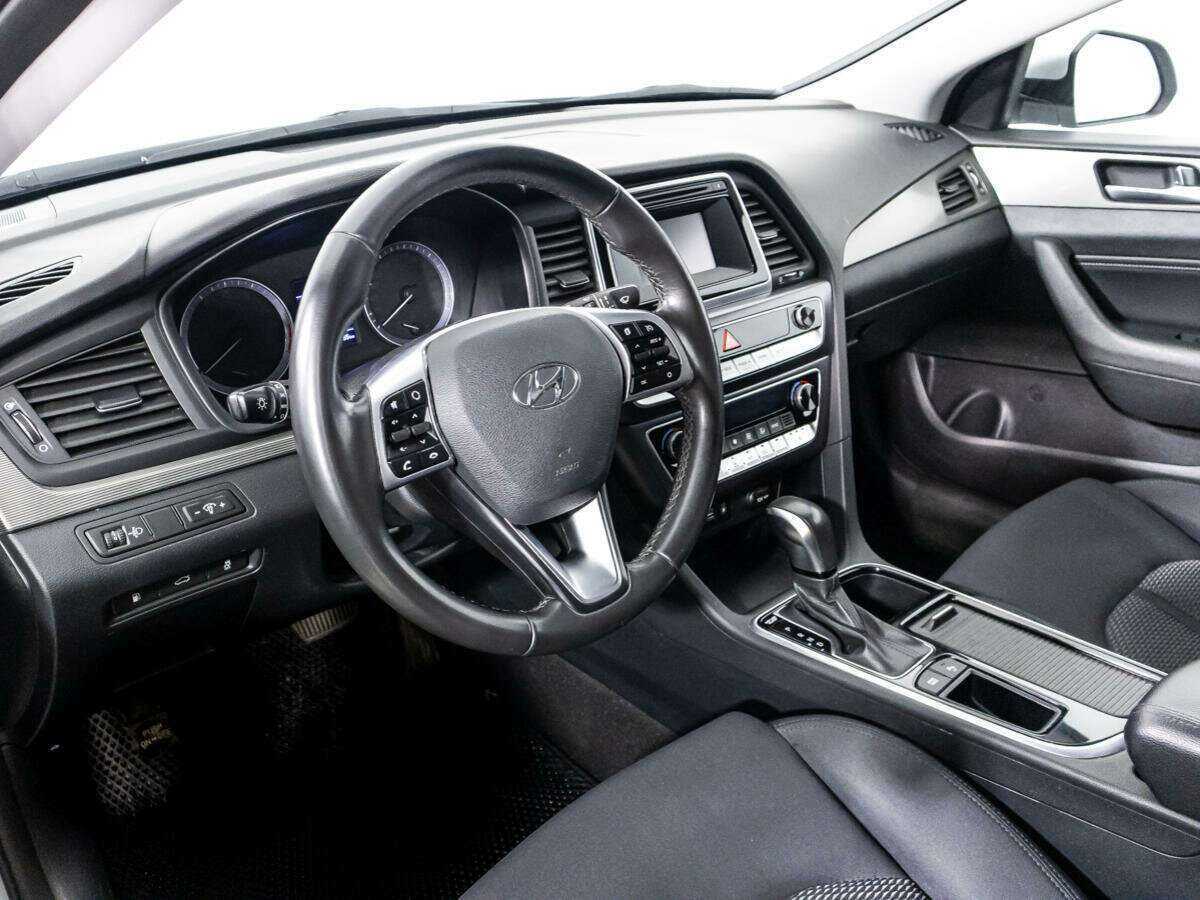 Купить Hyundai Sonata с пробегом. Фото: #10