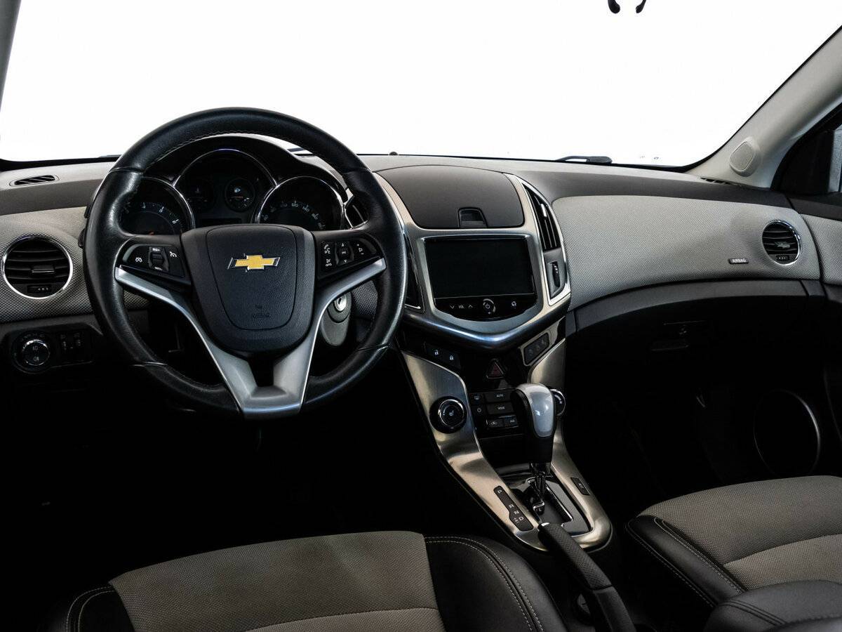 Купить Chevrolet Cruze с пробегом. Фото: #10
