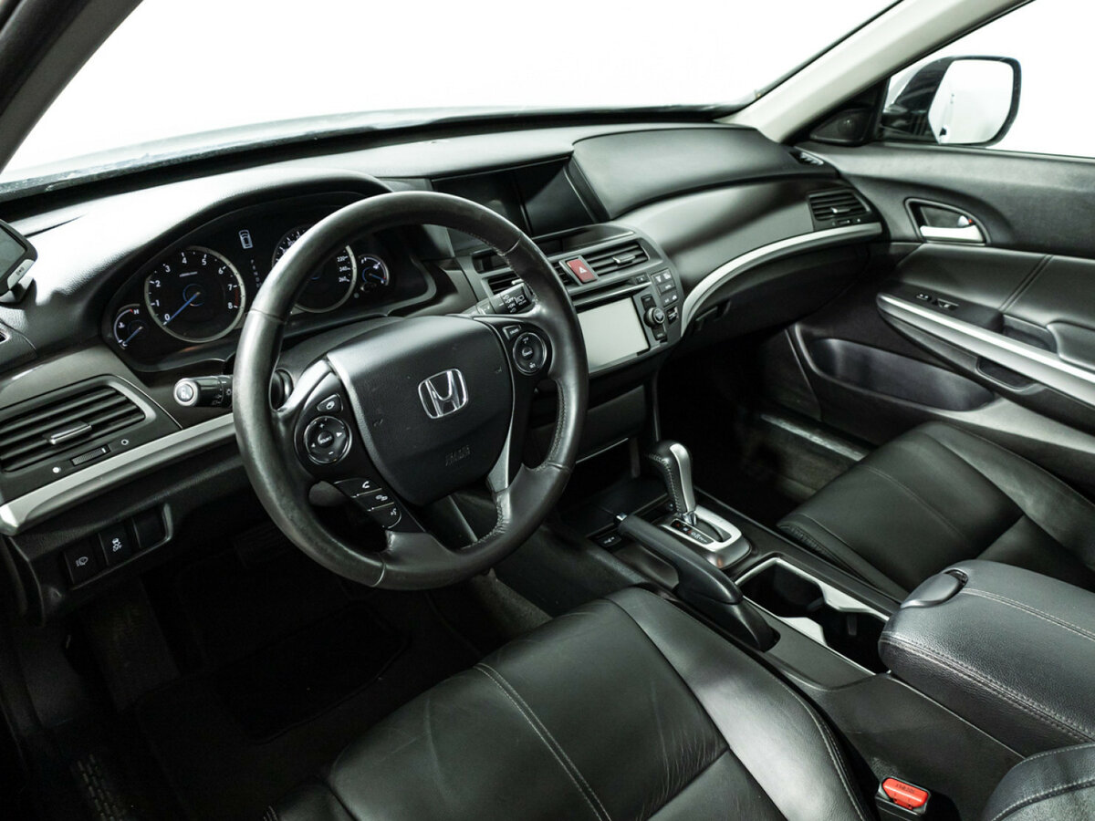 Купить Honda Crosstour с пробегом. Фото: #8
