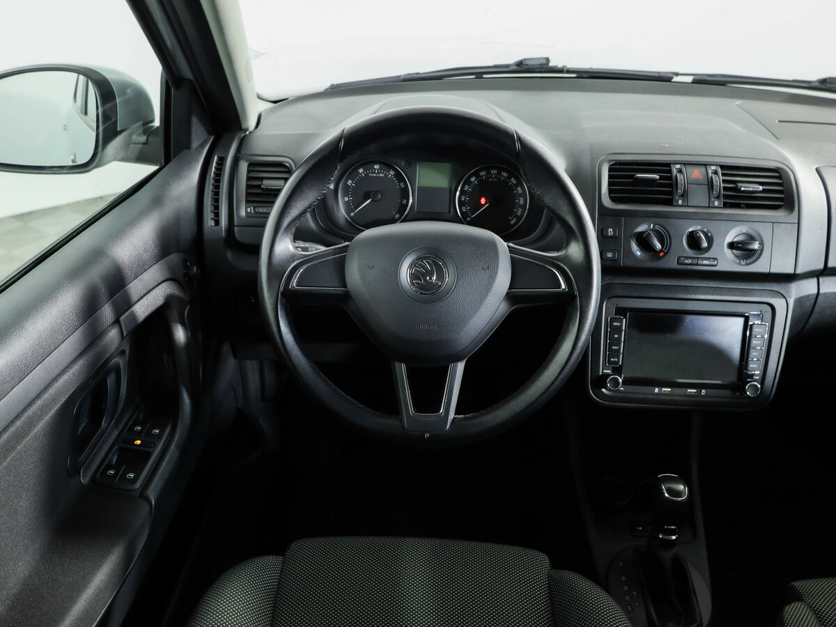 Купить Skoda Fabia с пробегом. Фото: #8