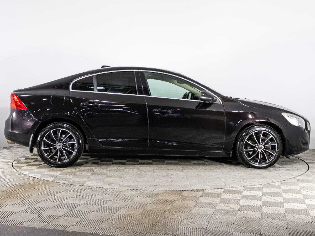 Купить Volvo S60 с пробегом. Фото: #3