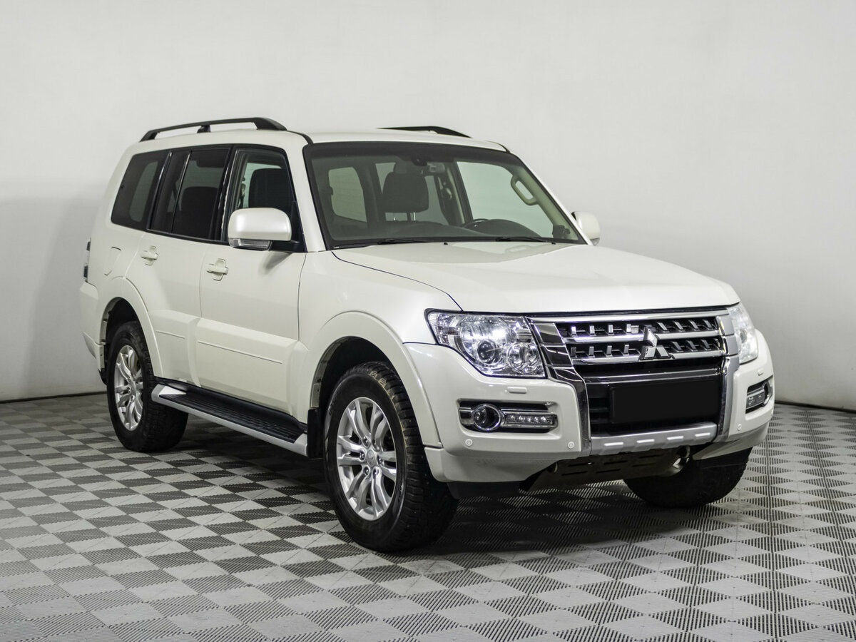 Купить Mitsubishi Pajero с пробегом. Фото: #2