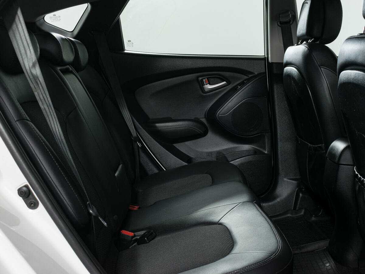 Купить Hyundai ix35 с пробегом. Фото: #11