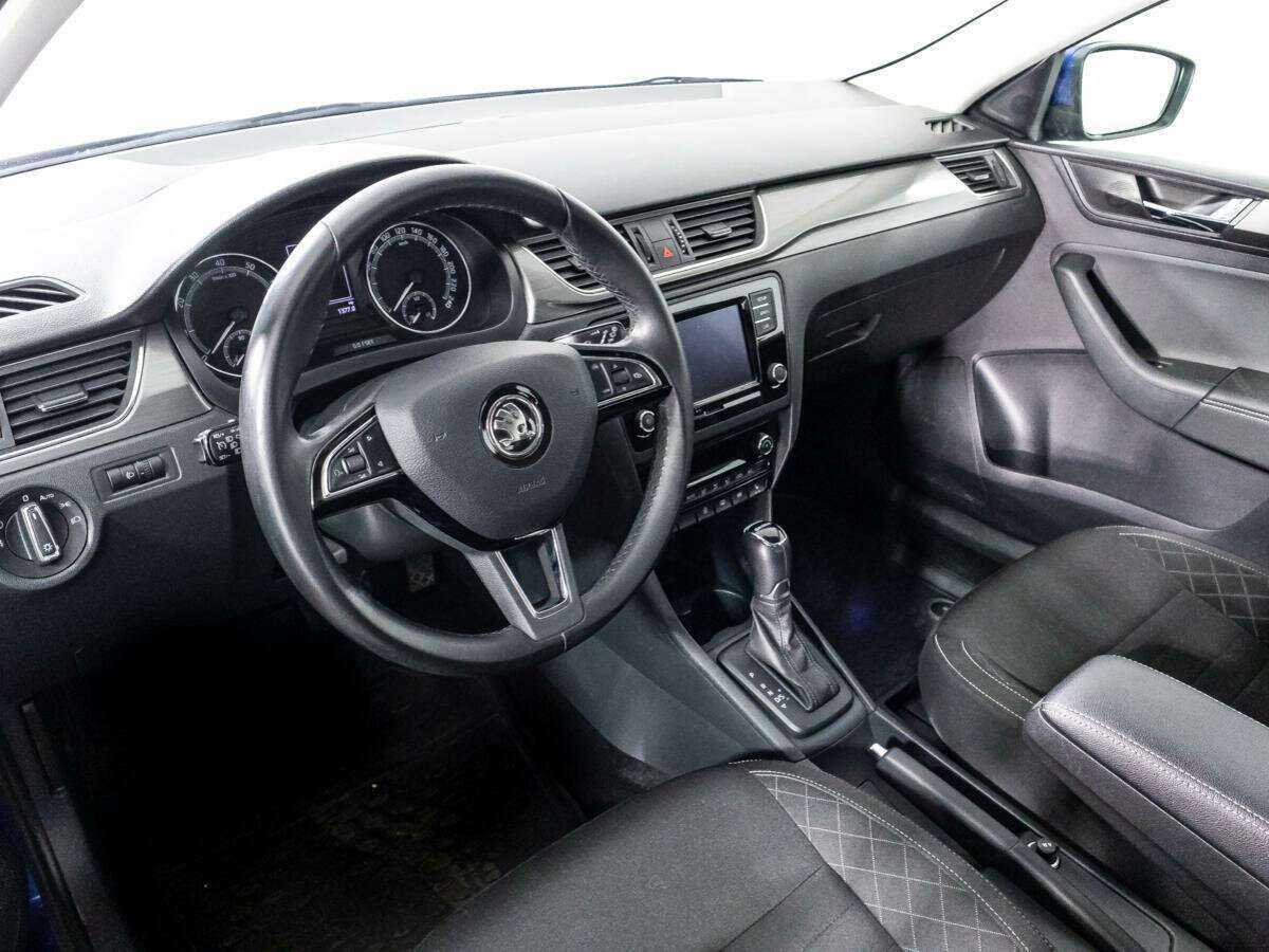Купить Skoda Rapid с пробегом. Фото: #10