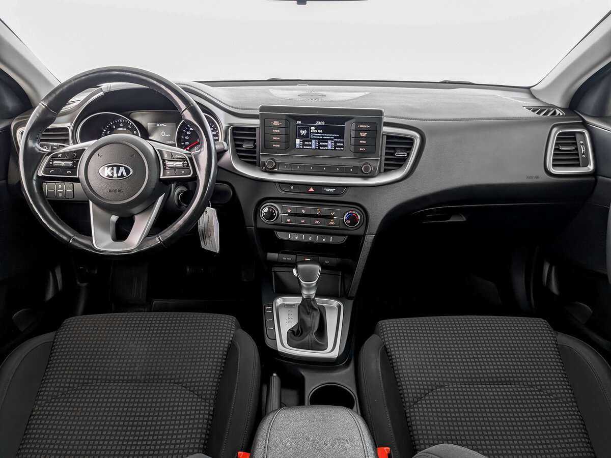 Купить Kia Ceed с пробегом. Фото: #11