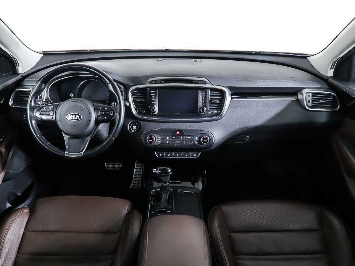 Купить Kia Sorento с пробегом. Фото: #10