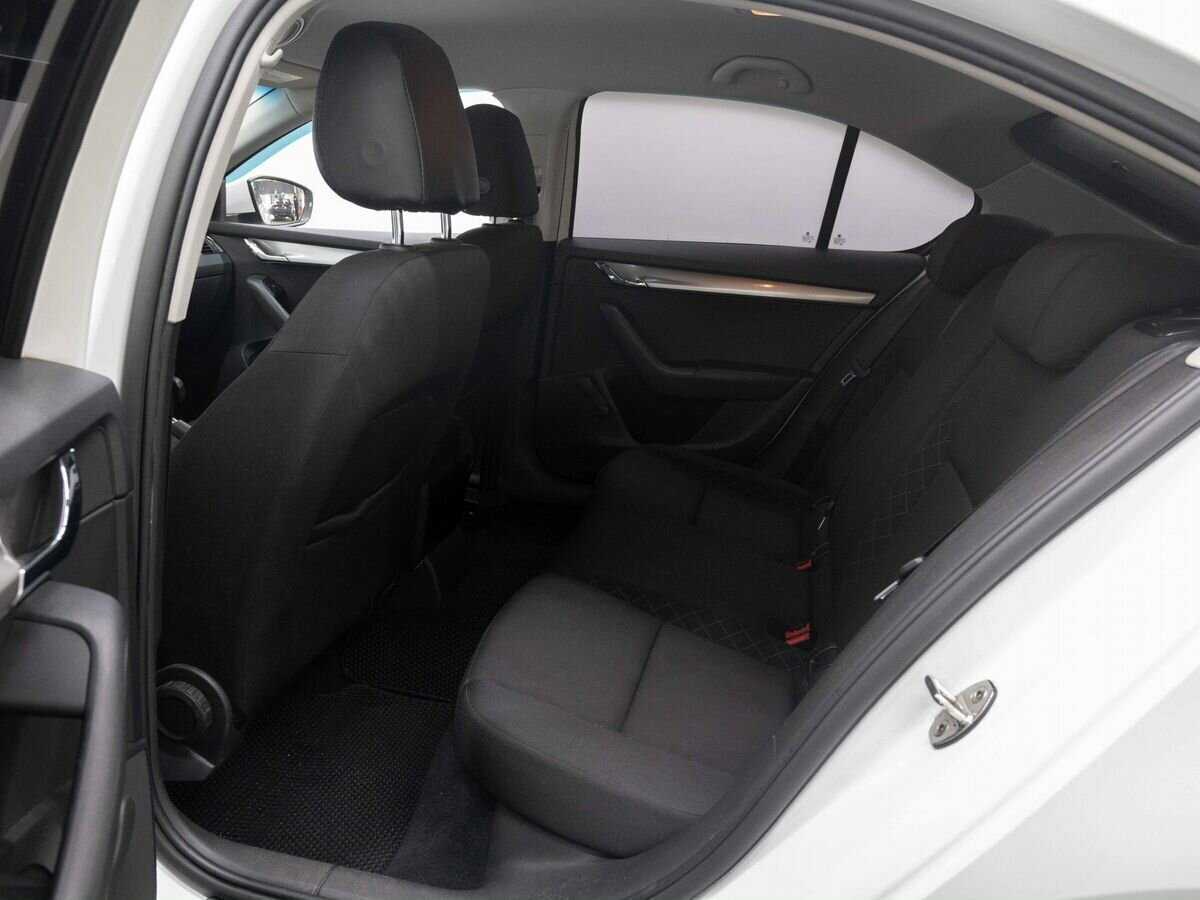 Купить Skoda Octavia с пробегом. Фото: #9