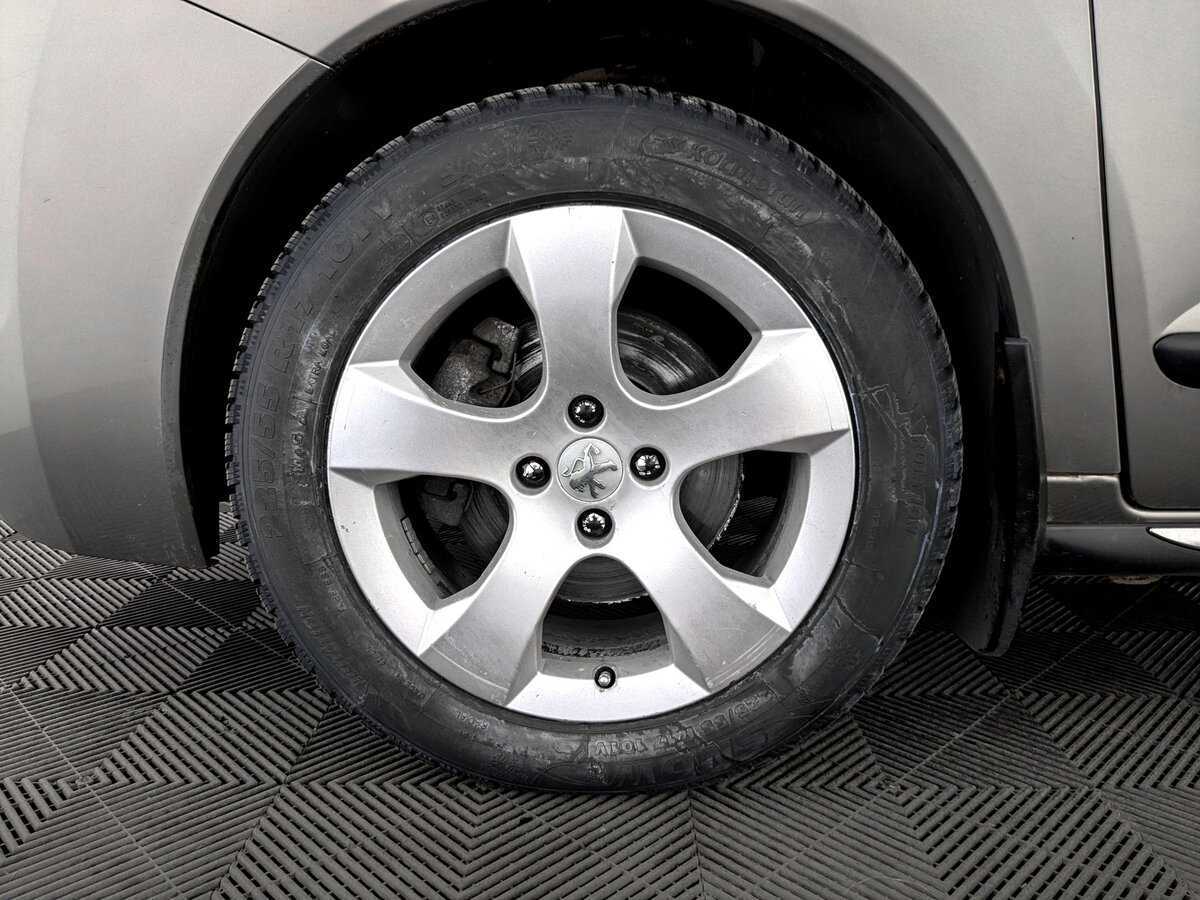 Купить Peugeot 3008 с пробегом. Фото: #17