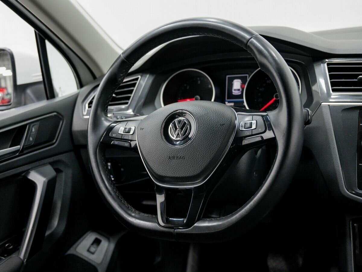 Купить Volkswagen Tiguan с пробегом. Фото: #11