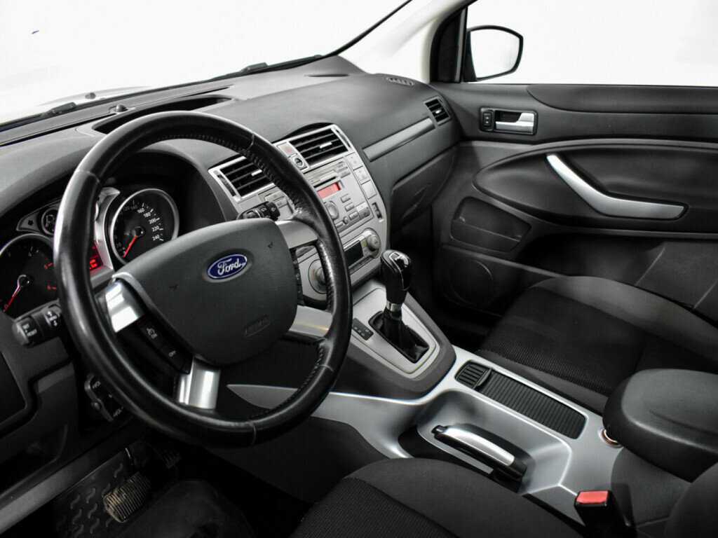 Купить Ford Kuga с пробегом. Фото: #8
