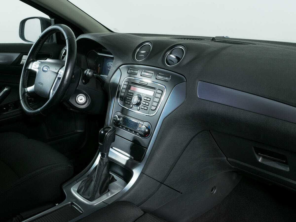 Купить Ford Mondeo с пробегом. Фото: #9