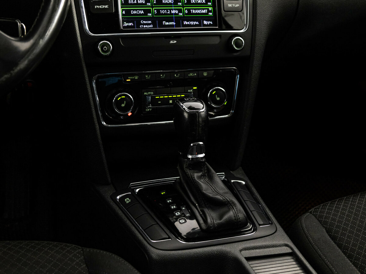 Купить Skoda Superb с пробегом. Фото: #8