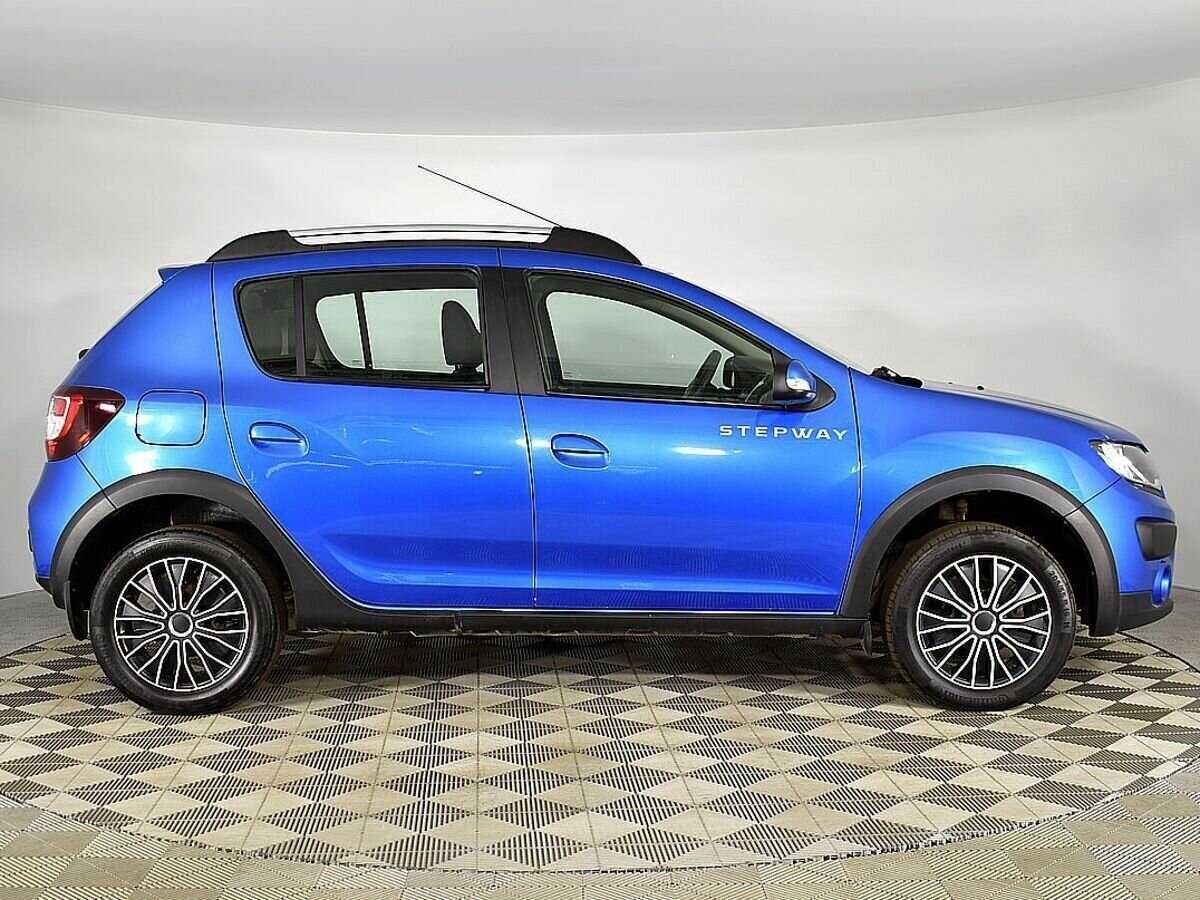 Купить Renault Sandero с пробегом. Фото: #4