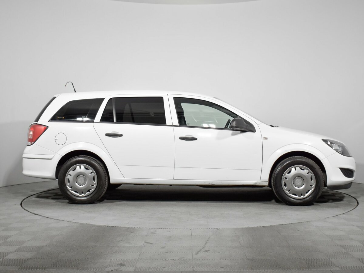 Купить Opel Astra с пробегом. Фото: #3
