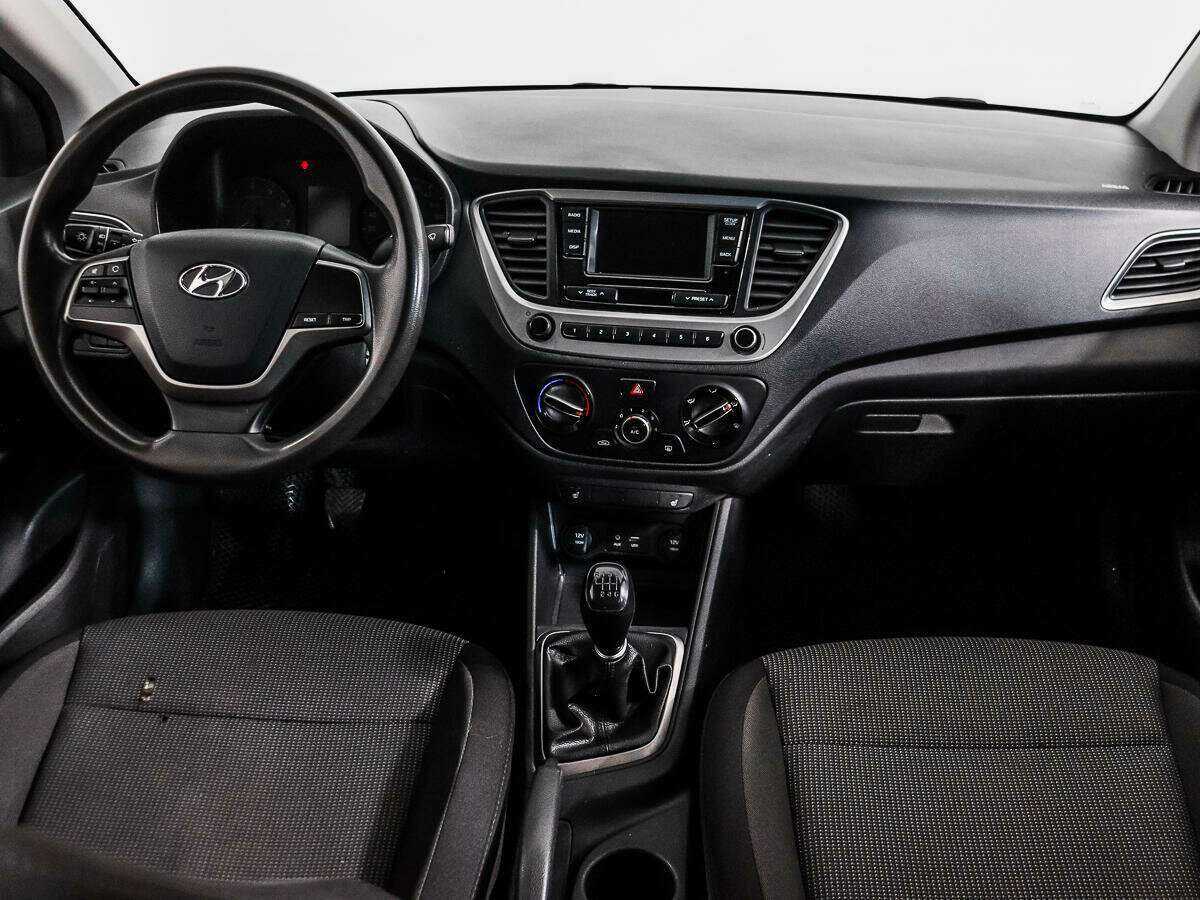 Купить Hyundai Solaris с пробегом. Фото: #11