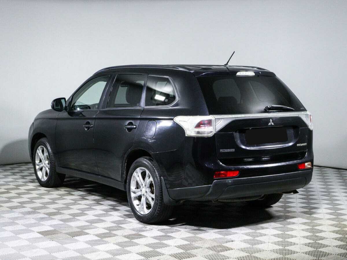Купить Mitsubishi Outlander с пробегом. Фото: #5