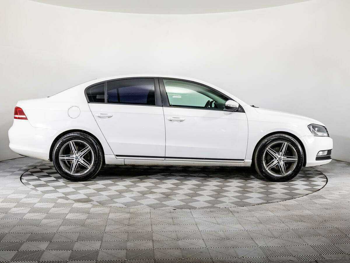 Купить Volkswagen Passat с пробегом. Фото: #3