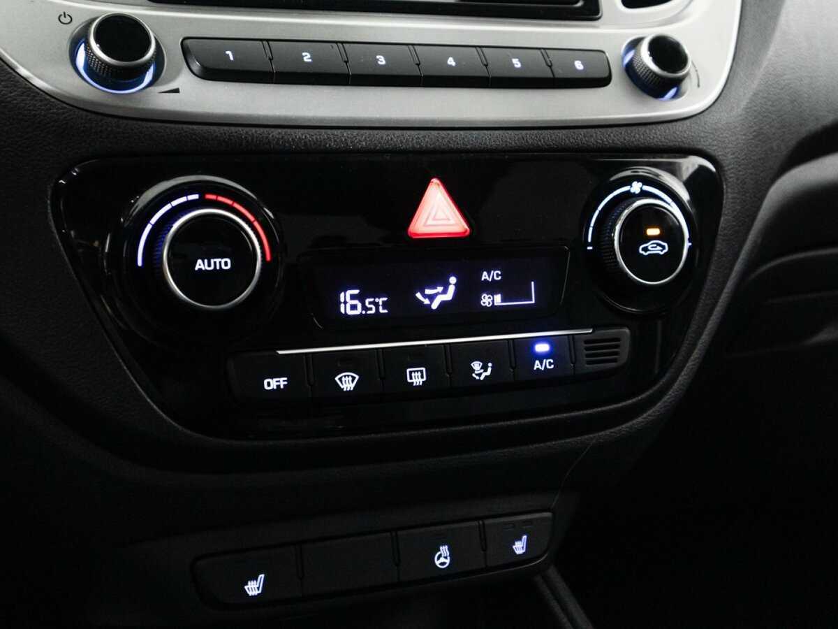 Купить Hyundai Solaris с пробегом. Фото: #13