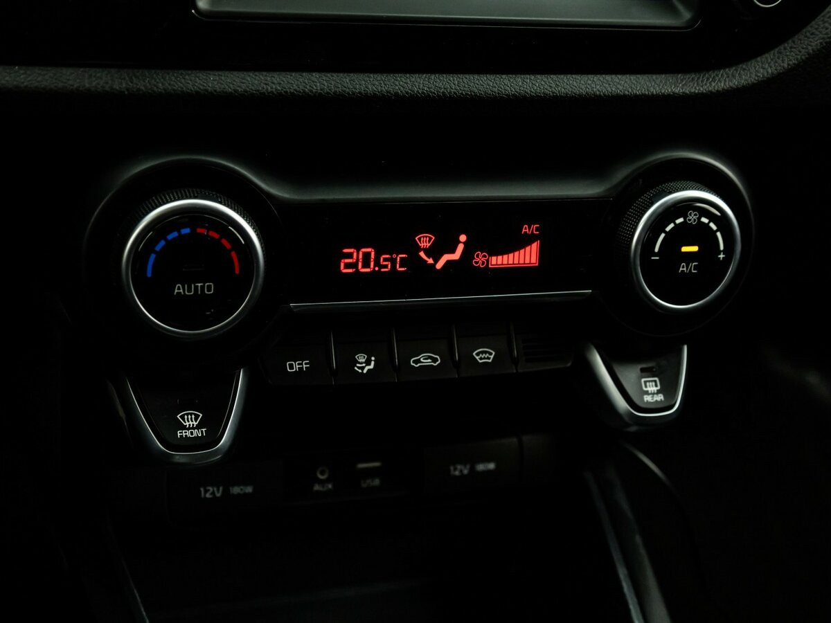 Купить Kia Rio с пробегом. Фото: #10