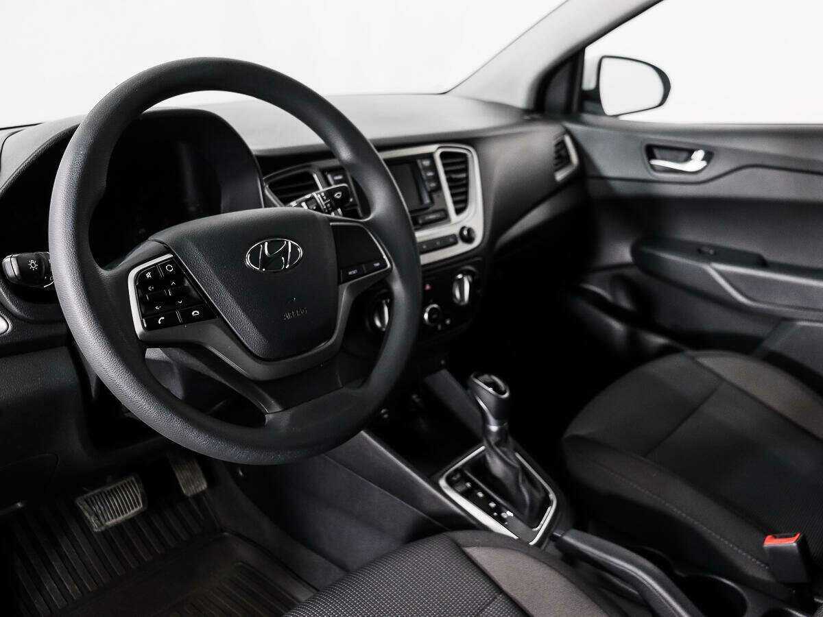 Купить Hyundai Solaris с пробегом. Фото: #8