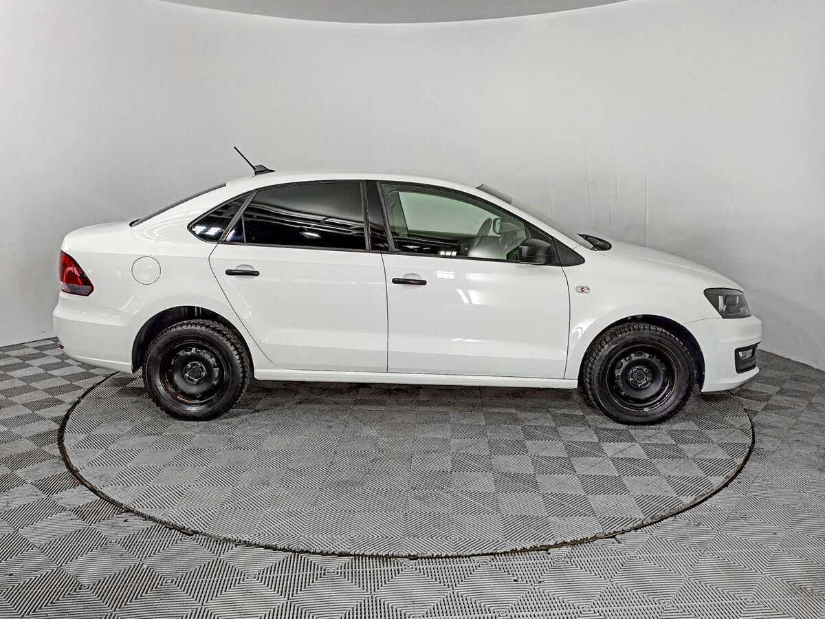 Купить Volkswagen Polo с пробегом. Фото: #3
