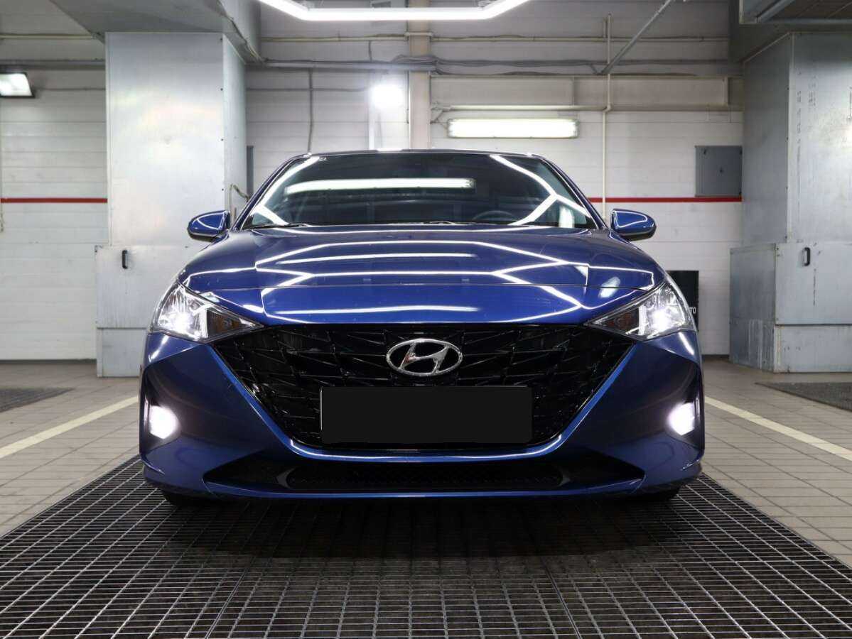 Купить Hyundai Solaris с пробегом. Фото: #1