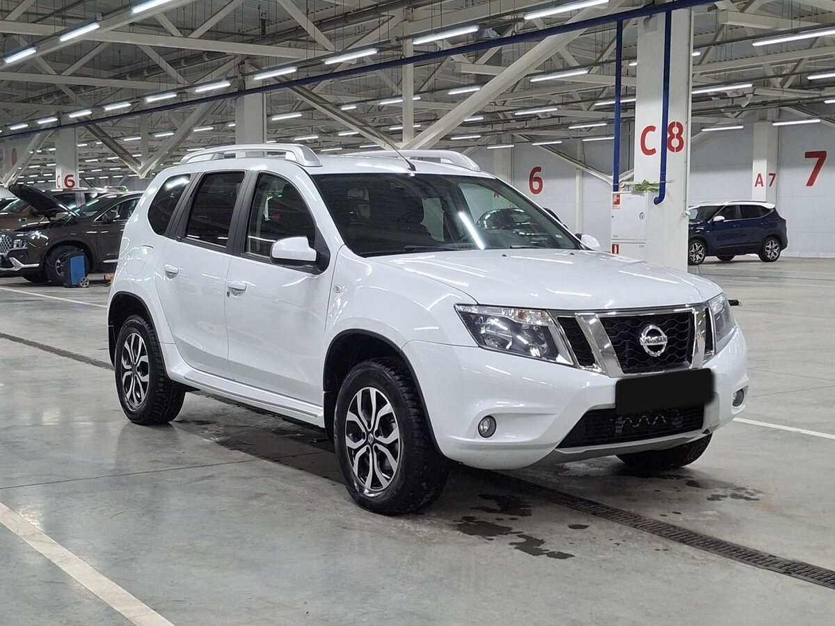Купить Nissan Terrano с пробегом. Фото: #2