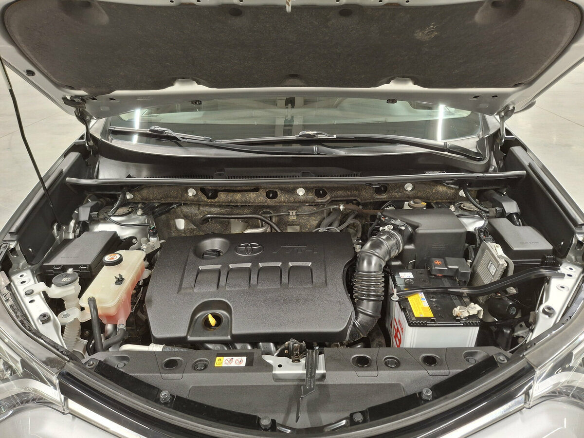 Купить Toyota RAV4 с пробегом. Фото: #8