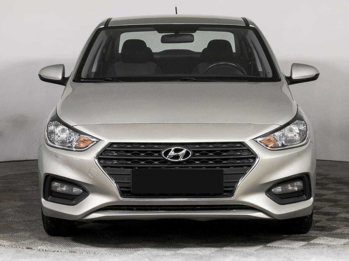 Купить Hyundai Solaris с пробегом. Фото: #1