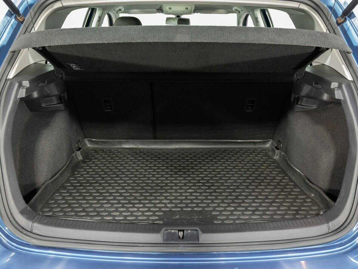 Купить Volkswagen Golf с пробегом. Фото: #19