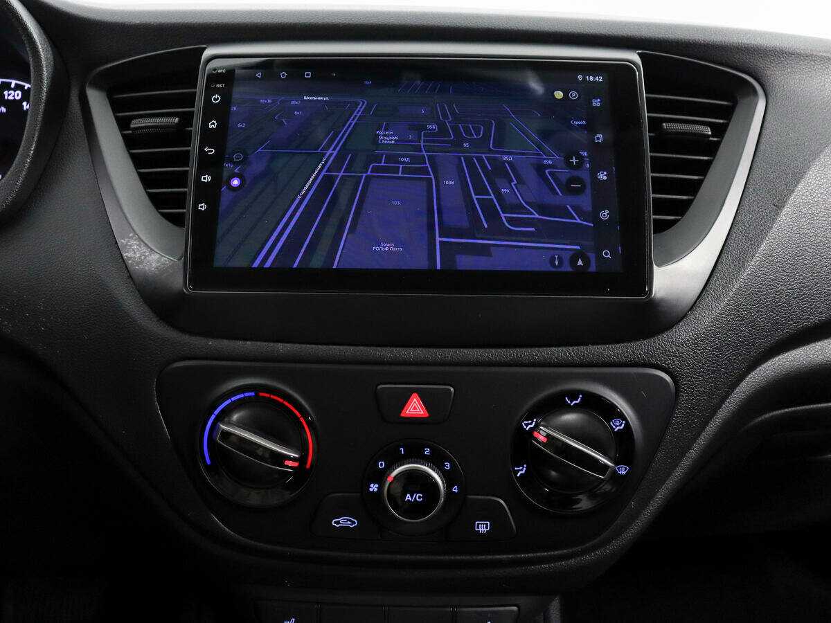 Купить Hyundai Solaris с пробегом. Фото: #13