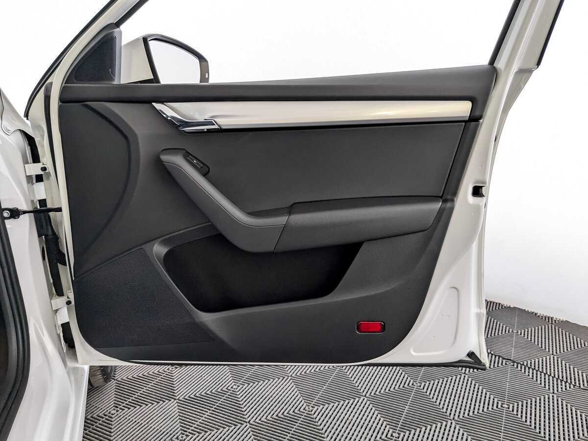 Купить Skoda Octavia с пробегом. Фото: #23