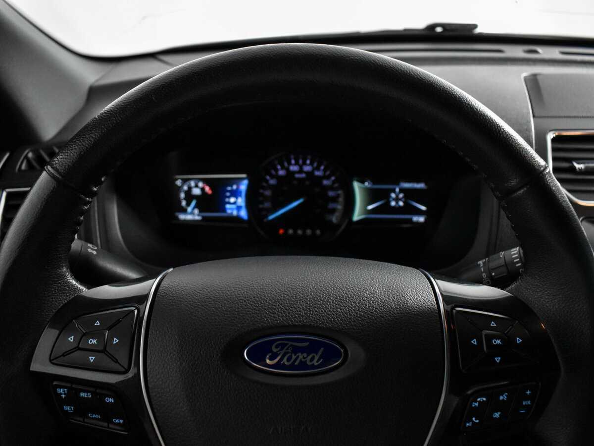 Купить Ford Explorer с пробегом. Фото: #20