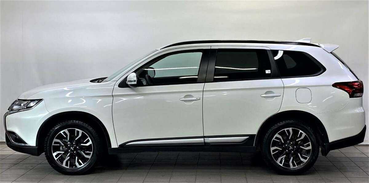 Купить Mitsubishi Outlander с пробегом. Фото: #4