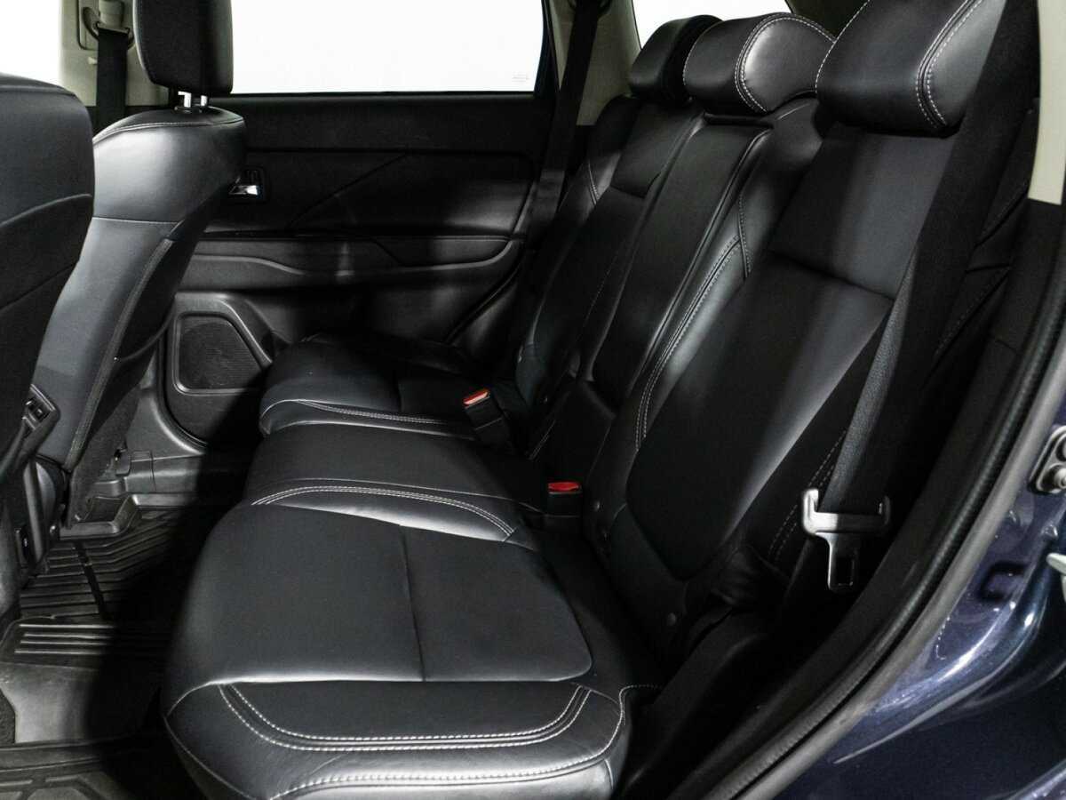 Купить Mitsubishi Outlander с пробегом. Фото: #9
