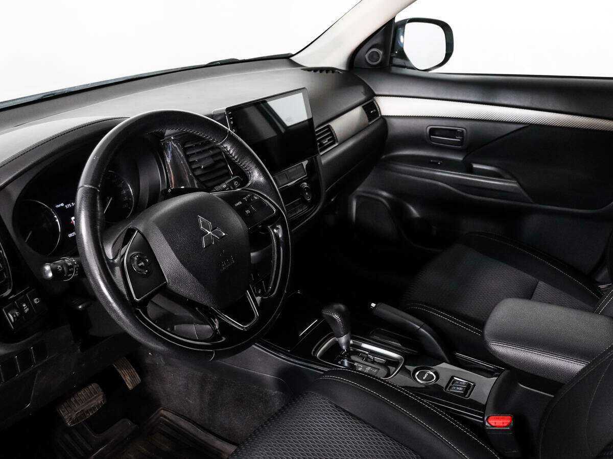 Купить Mitsubishi Outlander с пробегом. Фото: #8