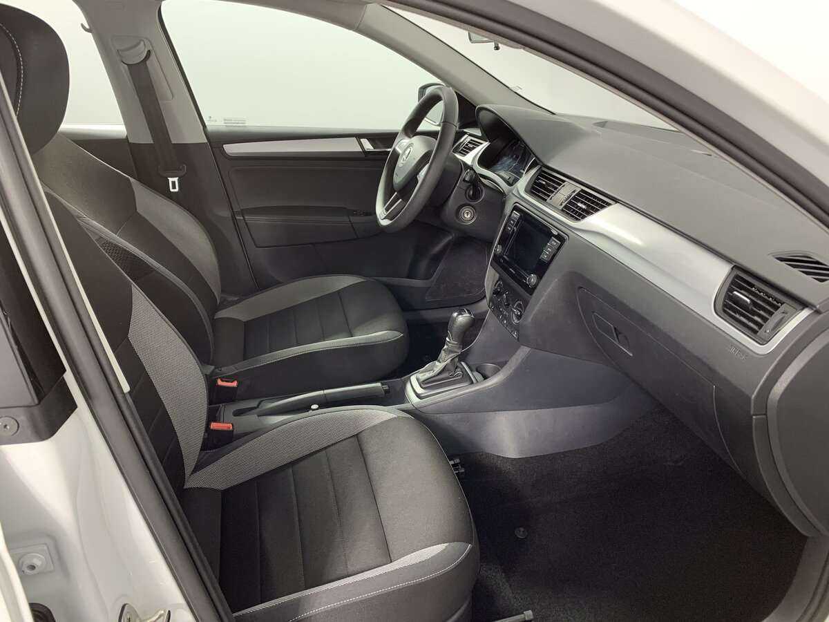 Купить Skoda Rapid с пробегом. Фото: #14