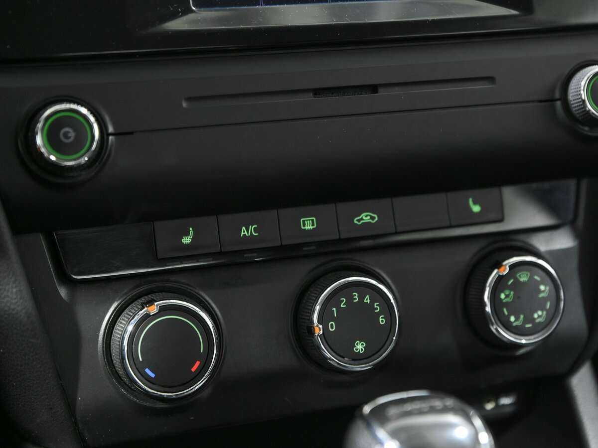 Купить Skoda Octavia с пробегом. Фото: #11