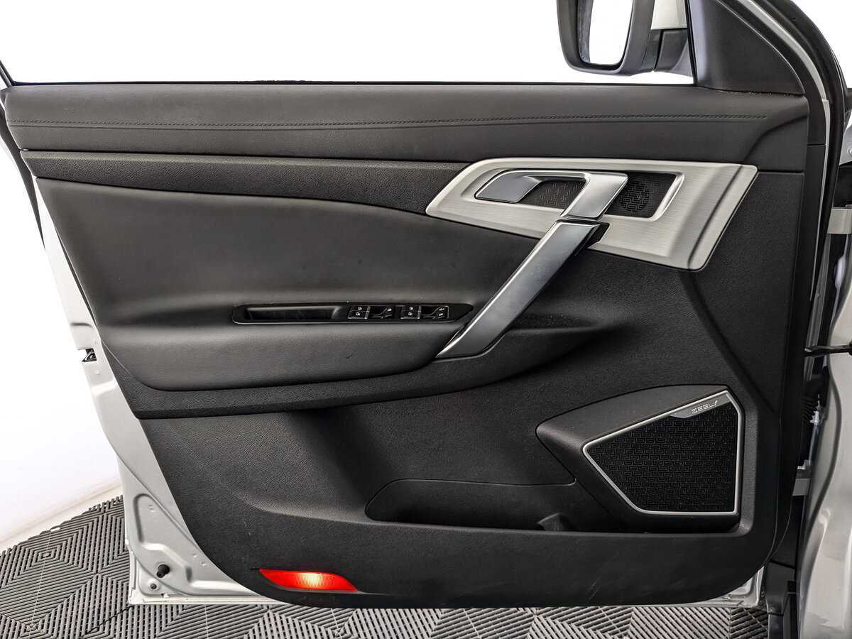 Купить Geely Atlas с пробегом. Фото: #14