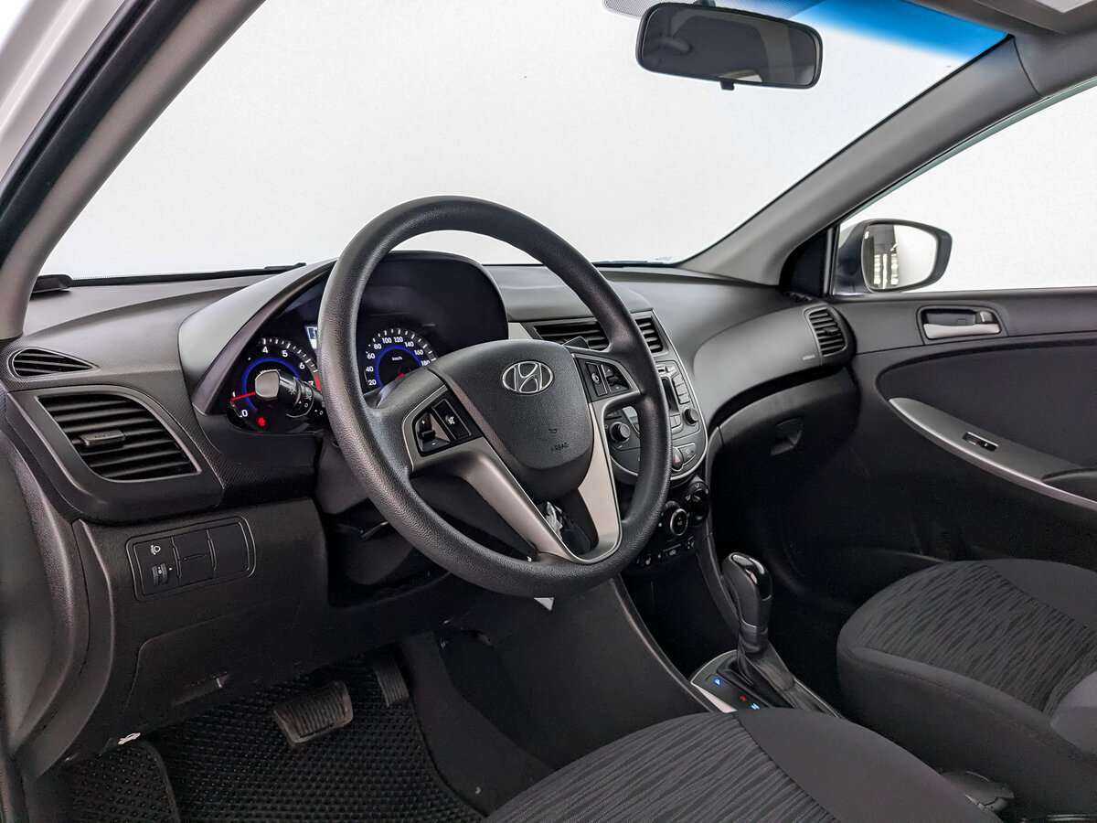 Купить Hyundai Solaris с пробегом. Фото: #11