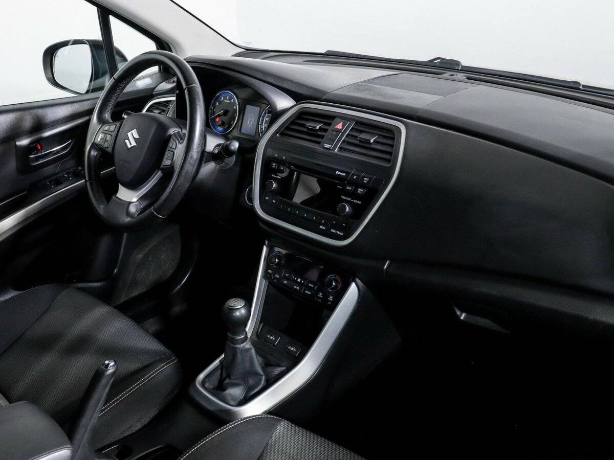 Купить Suzuki SX4 с пробегом. Фото: #8