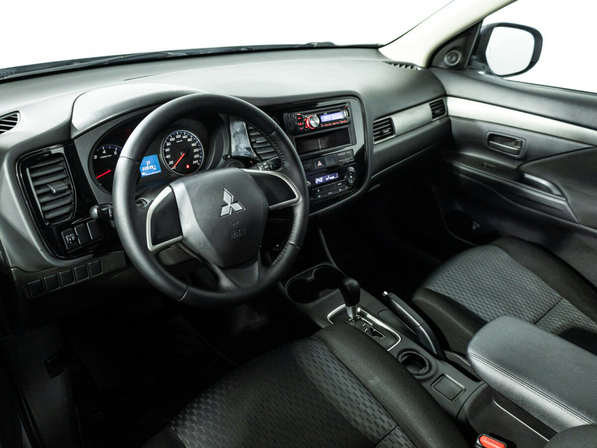 Купить Mitsubishi Outlander с пробегом. Фото: #8